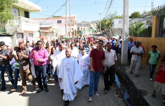 Marchan en reclamo de obras para Cienfuegos, en Santiago