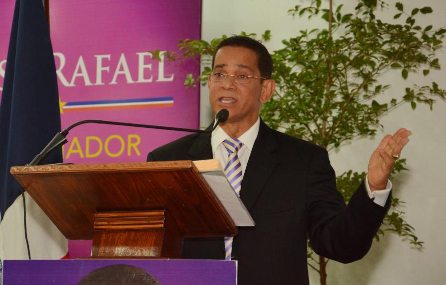 Senador José Rafael Vargas donará fondos de las dos exoneraciones a instituciones de Espaillat