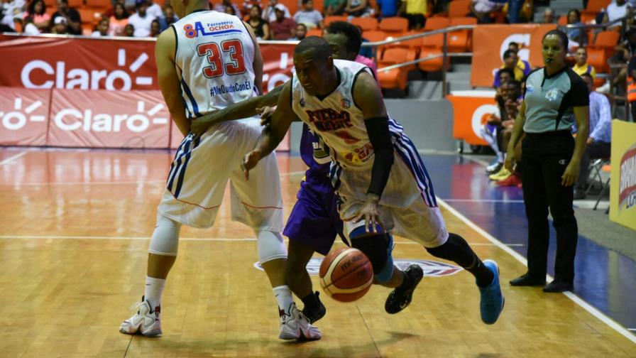 Pueblo Nuevo apabulla al GUG en apertura de la final en Santiago Pueblo Nuevo apabulla al GUG en apertura de la final en Santiago
