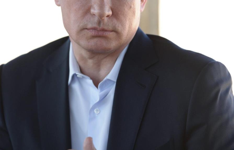 Rusia dice que Putin es el “blanco” de los Papeles de Panamá y acusa a exagentes de la CIA