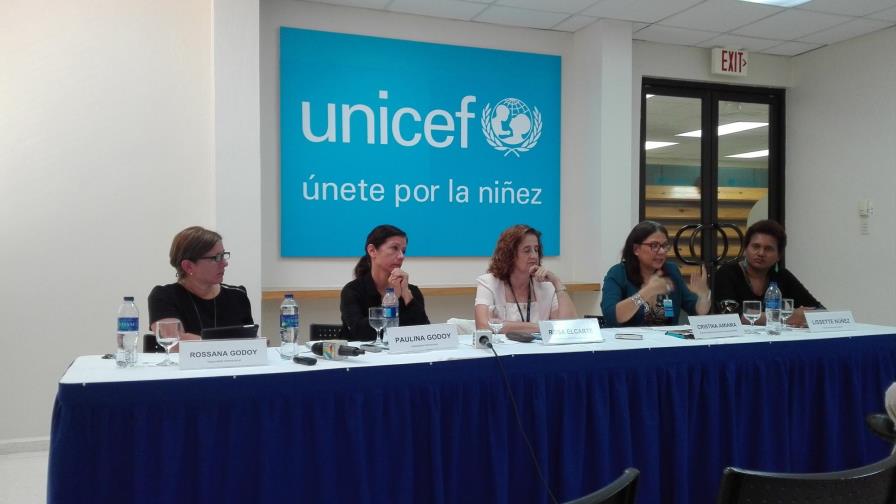 Niños discapacitados a escuelas regulares Niños discapacitados a escuelas regulares