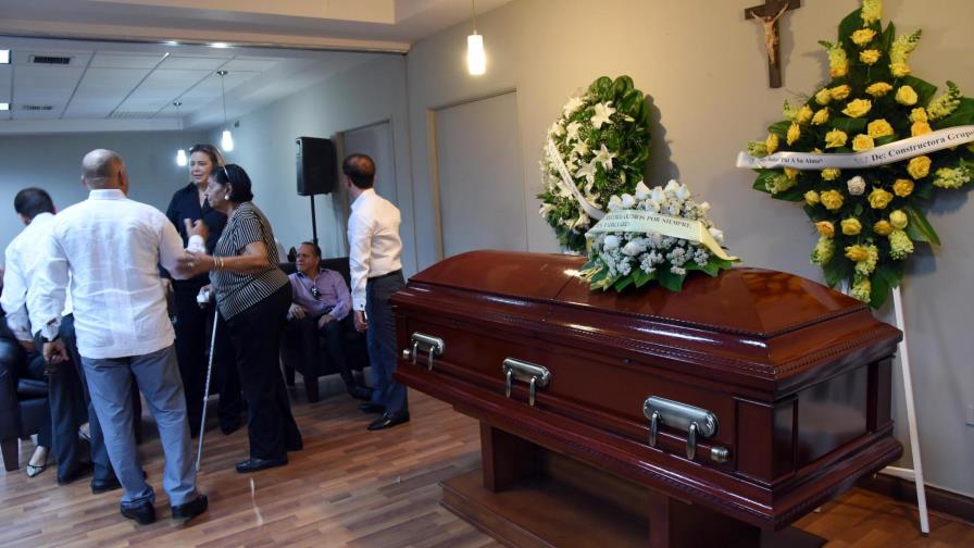 Sepultan los restos del empresario y dirigente político Aney Muñoz Sepultan los restos del empresario y dirigente político Aney Muñoz