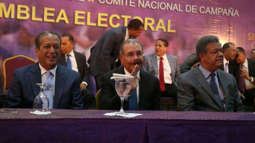 PLD denuncia que el PRM prepara “campaña sucia” contra el presidente Medina PLD denuncia que el PRM prepara “campaña sucia” contra el presidente Medina