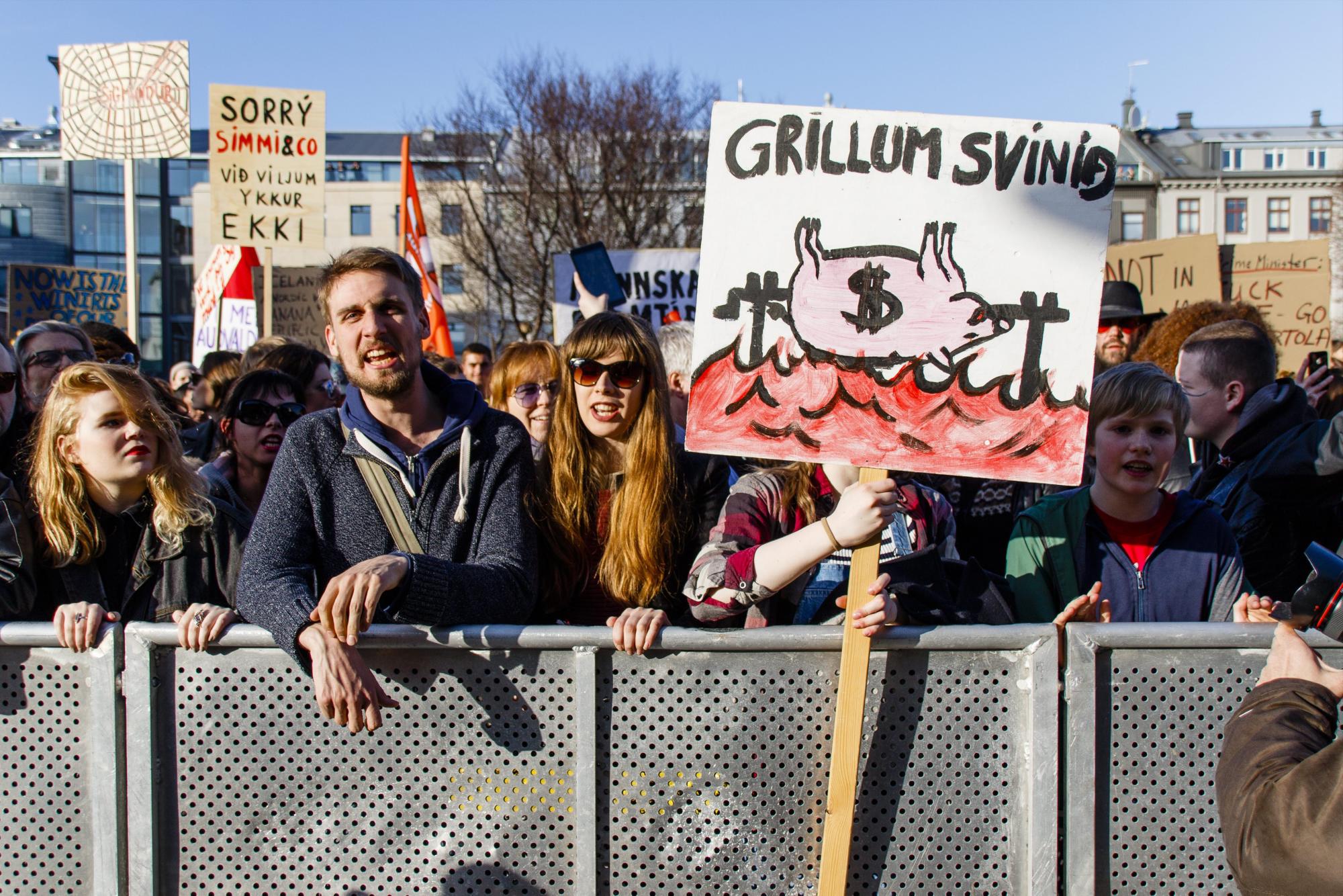 Los principales partidos de la oposición abogaron por un adelanto electoral.
