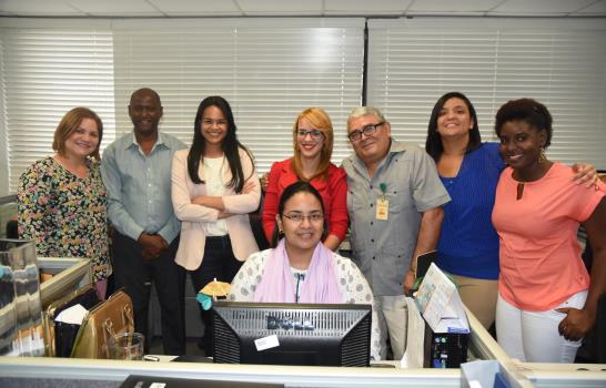 Diario Libre agasaja a         sus periodistas en su día