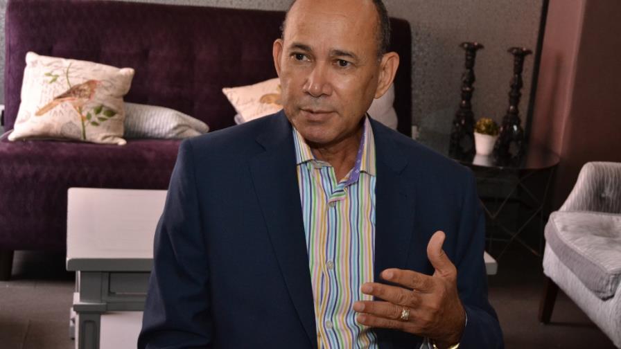 Víctor Castro propone legislar para impulsar las pymes en núcleo familiar Víctor Castro propone legislar para impulsar las pymes en núcleo familiar