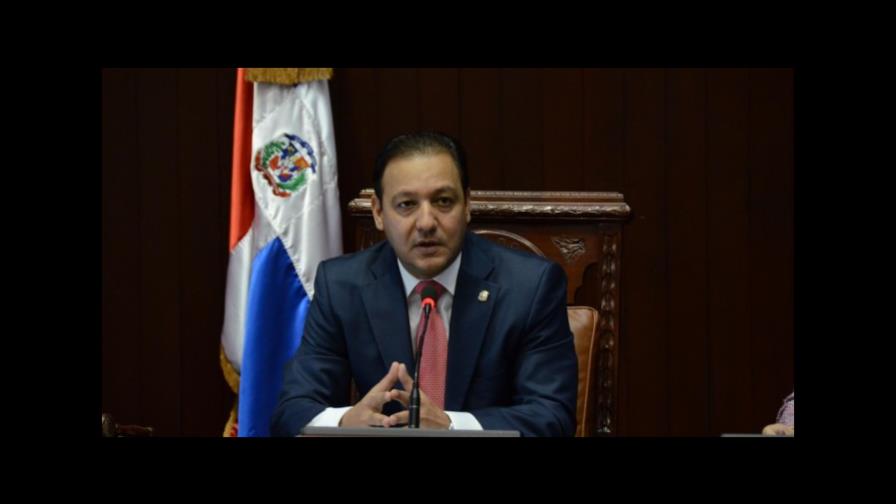 Encuesta otorga mayor preferencia electoral hacia Abel Martínez en Santiago