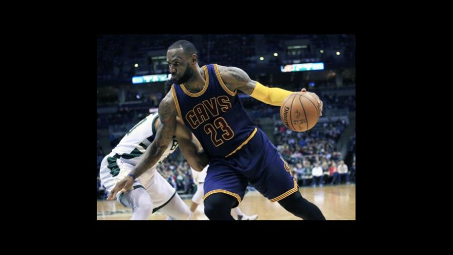 Smith anota 21 puntos en triunfo de Cavaliers ante Bucks Smith anota 21 puntos en triunfo de Cavaliers ante Bucks