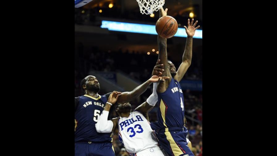 Los 76ers vencen a Pelicans y se libran de récord indeseable