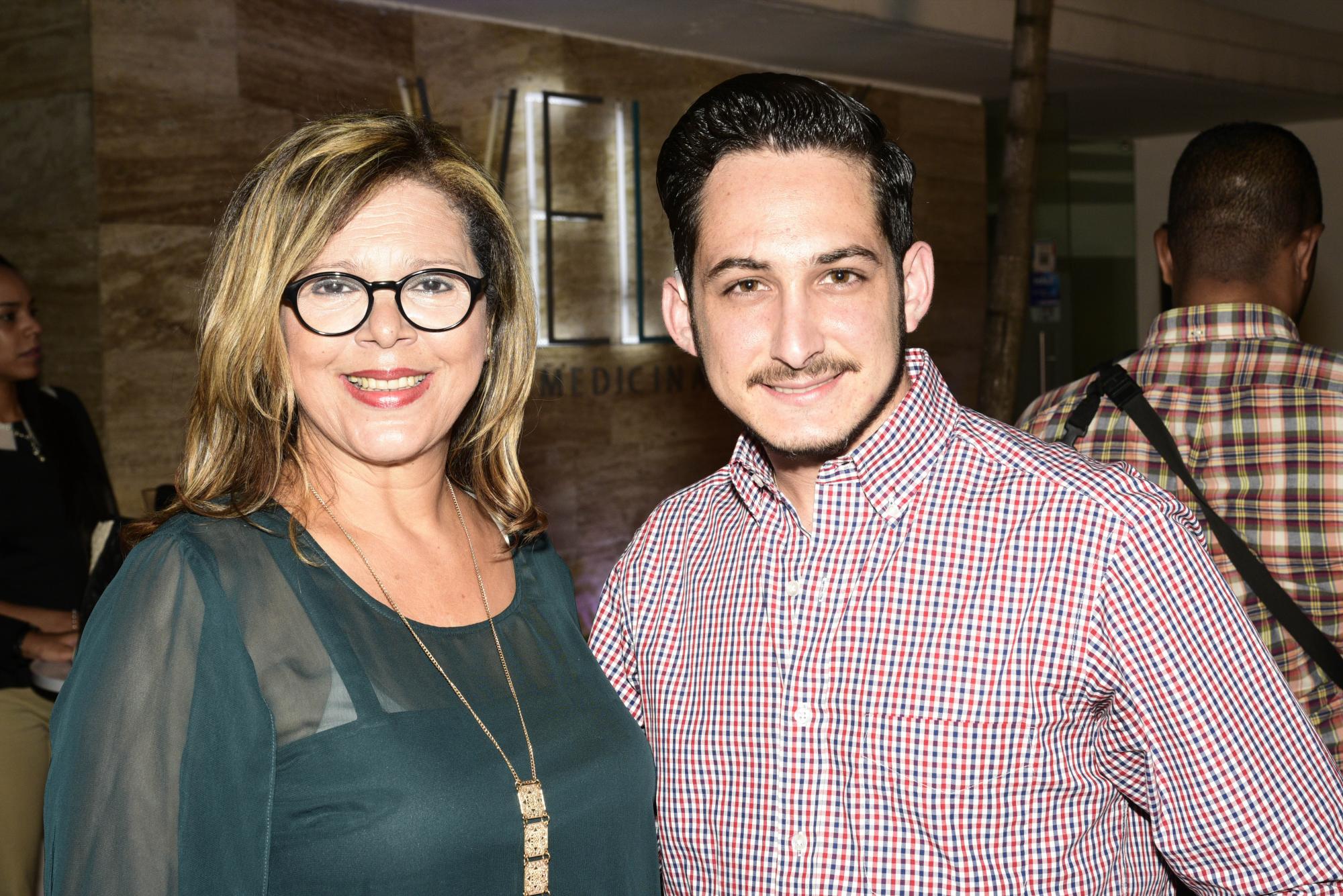 Carmen de Rodríguez y Jorge Subero.