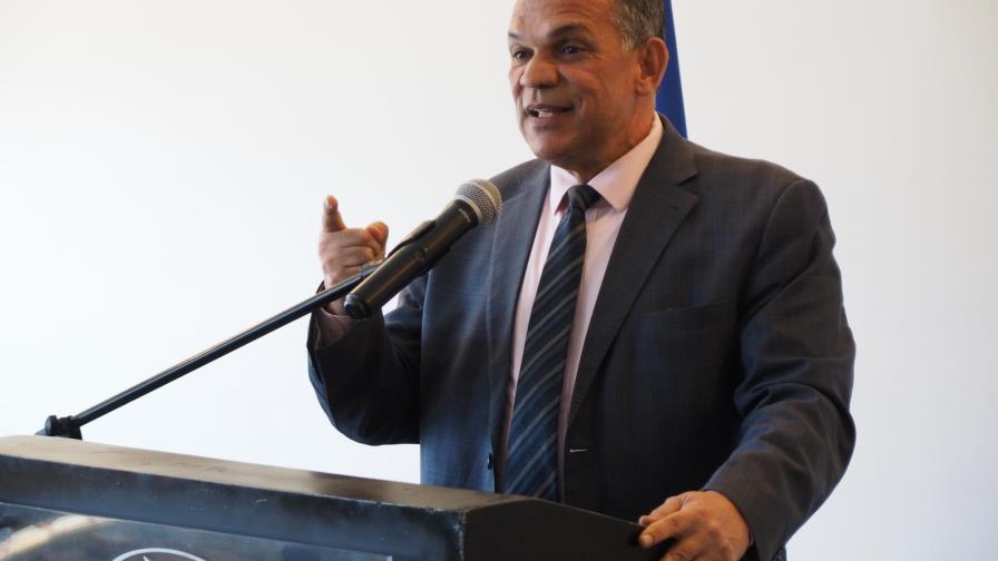 Ministerio de Administración Pública transfiere RD$100 millones a 21 ayuntamientos 