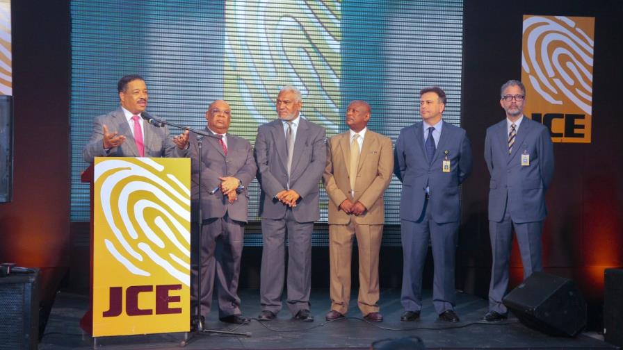 JCE presenta campaña publicitaria para promover el voto JCE presenta campaña publicitaria para promover el voto