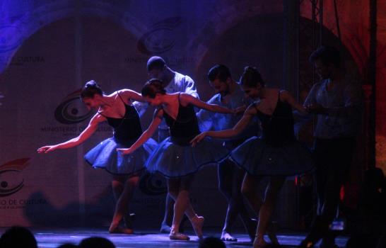 Danza, música y teatro para la diversión Danza, música y teatro para la diversión