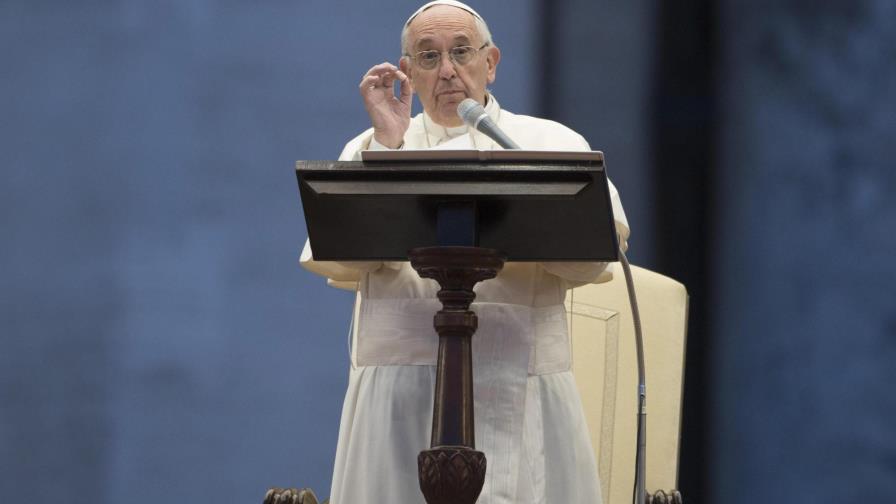 El papa defiende la educación sexual y critica la definición de “sexo seguro”