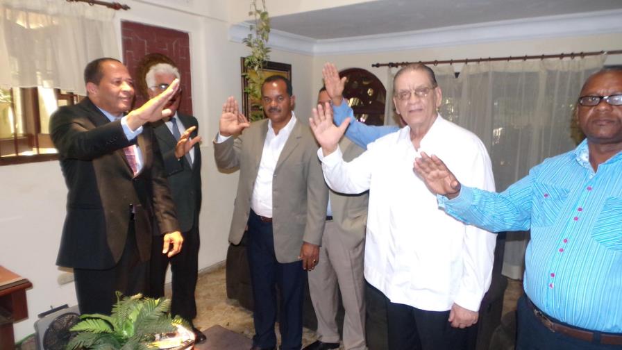 Fuerza de Integración Balaguerísta juramentan al exembajador Freites Caminero