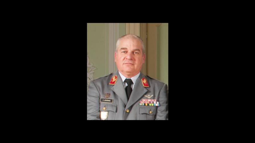 Dimite jefe del Estado Mayor luso por presunta discriminación a homosexuales