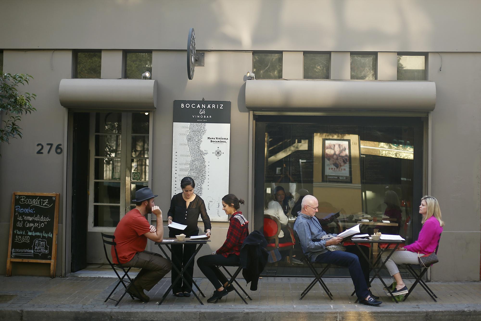 El barrio de Lastarria-Bellas Artes, ubicado en pleno centro de Santiago, ha ido transformándose en los últimos años en el rincón más bohemio de Chile.
