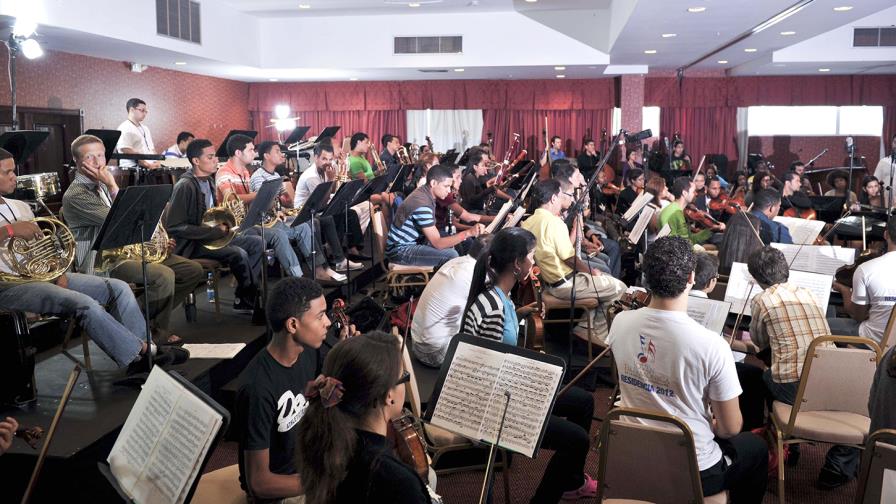 Sinfonía organiza taller para jóvenes músicos Sinfonía organiza taller para jóvenes músicos