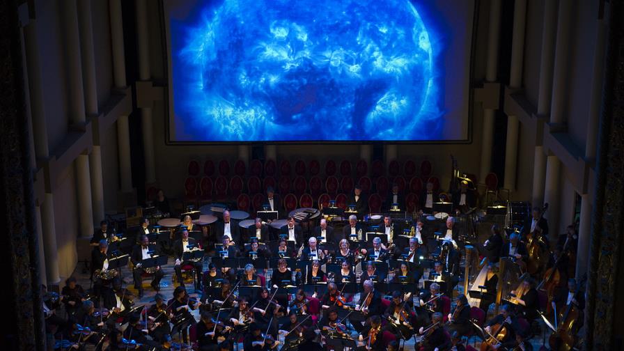 Música y fotografía, la nueva forma de aprender astronomía
