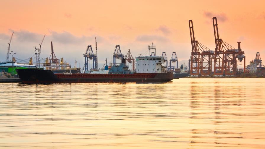 Grecia vende puerto a empresa estatal china