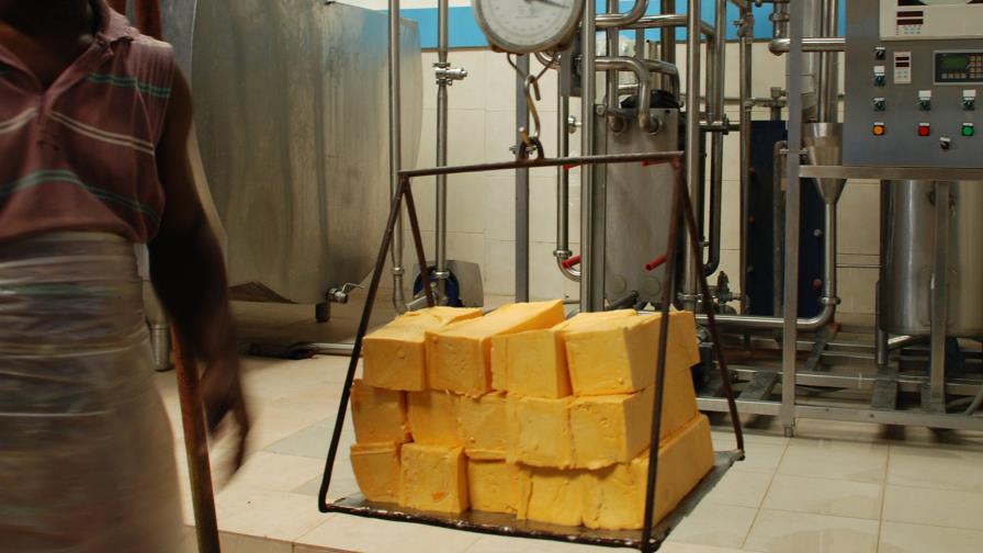 Asaltantes de camión vestían como policías Asaltantes de camión vestían como policías