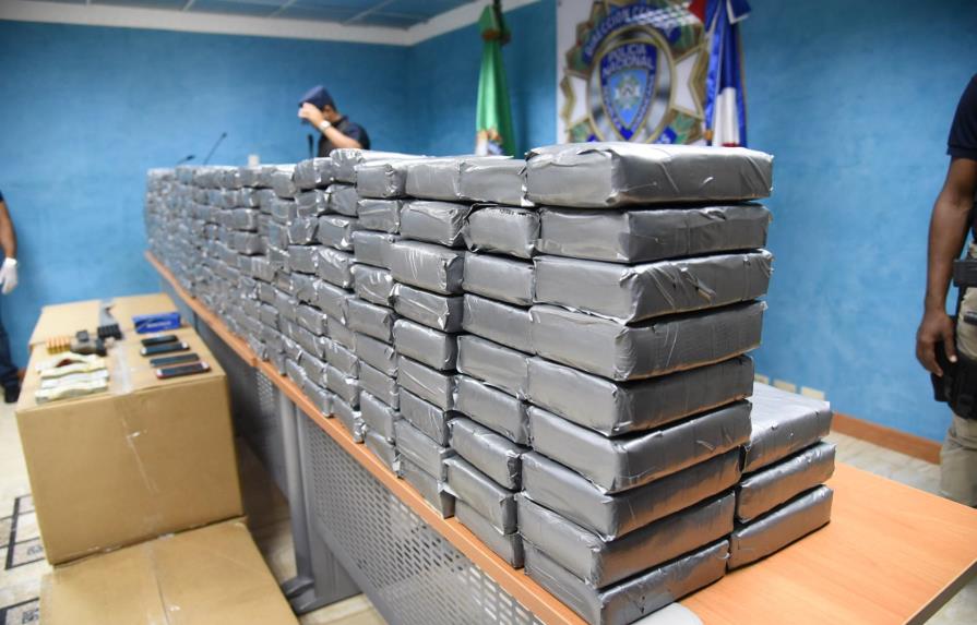 Policía anuncia droga incautada por el Dican son 333.13 kilos de cocaína pura