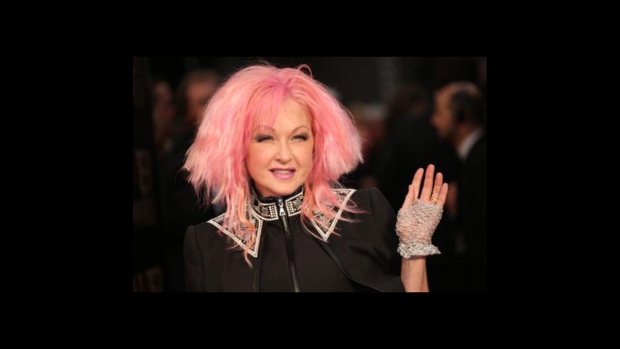 Cyndi Lauper desvela su estrella en el Paseo de la Fama de Hollywood 