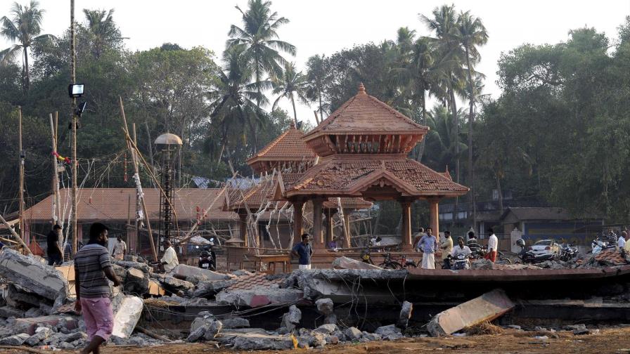 Seis detenidos por incendio con al menos 106 muertos en un templo de India