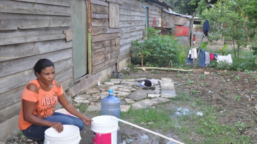Crisis de agua potable afecta barrios Santiago Crisis de agua potable afecta barrios Santiago