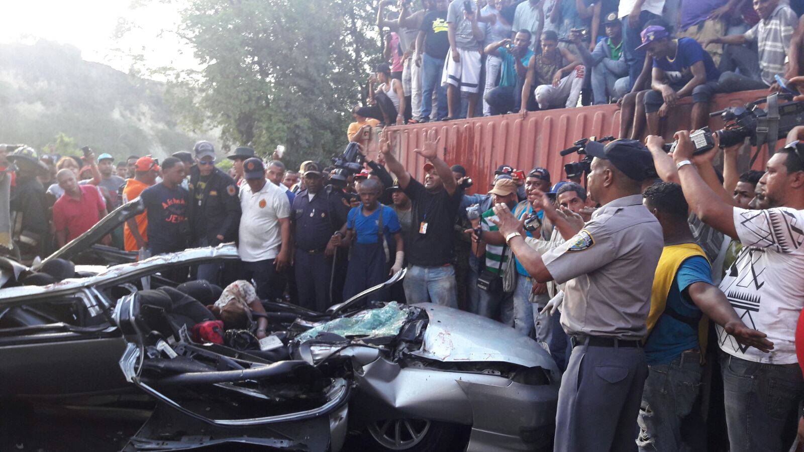 Imágenes del accidente entre el carro y la patana