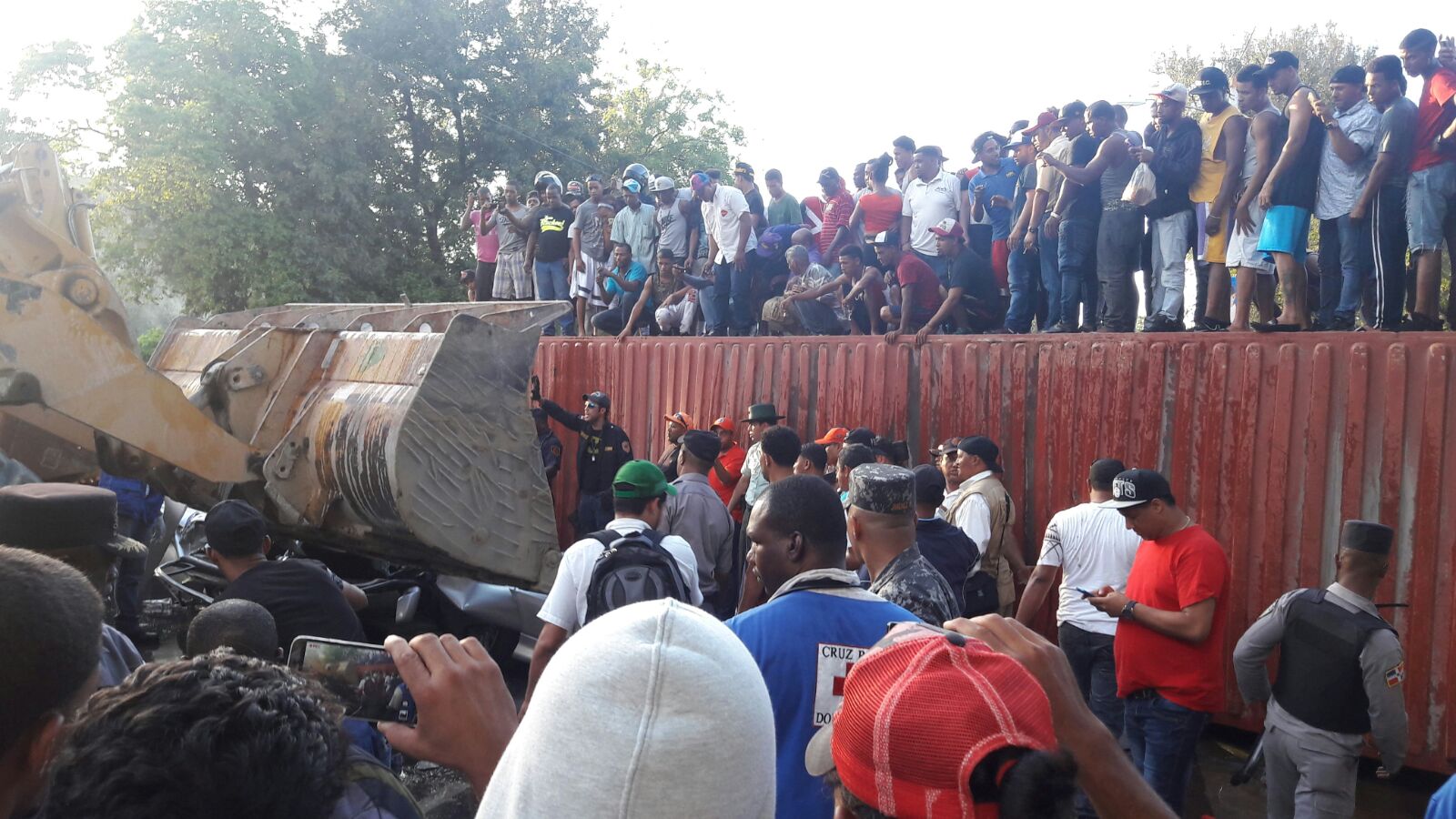Imágenes del accidente entre el carro y la patana