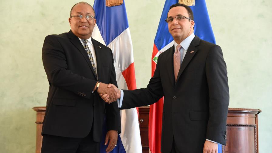 Canciller haitiano dice que “no hay veda y nunca la ha habido” 