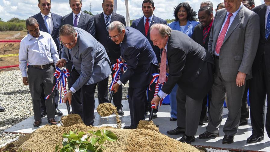 Medina inicia trabajos de planta depuradora de aguas residuales