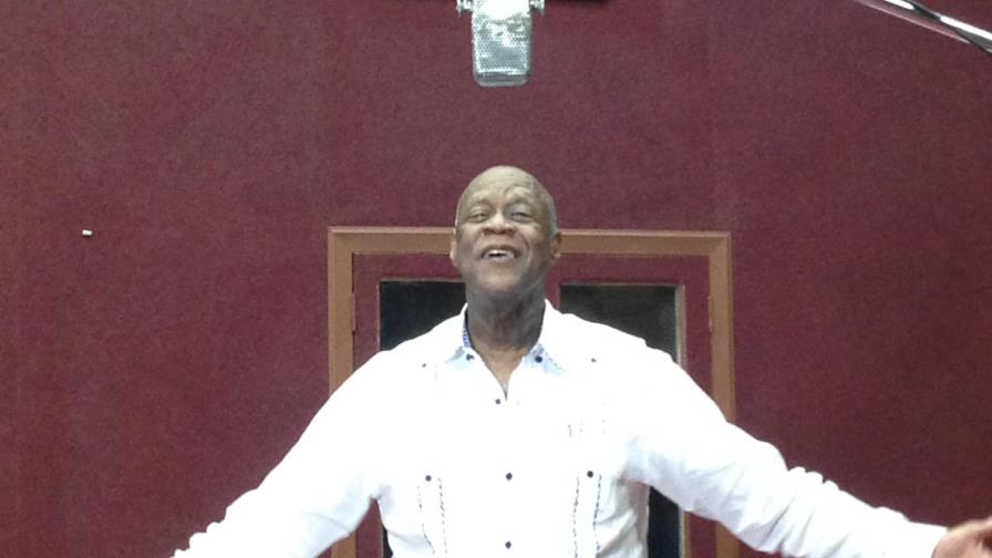 Johnny Ventura estrena hoy video clip del primer sencillo de su nueva producción “Tronco Viejo”