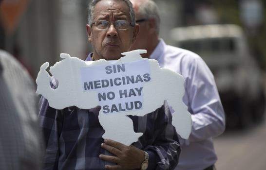 Protesta en Caracas por severa escasez de medicinas