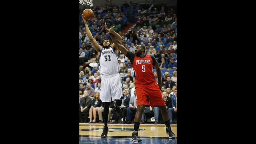 Towns se despide con 28 puntos y 14 rebotes