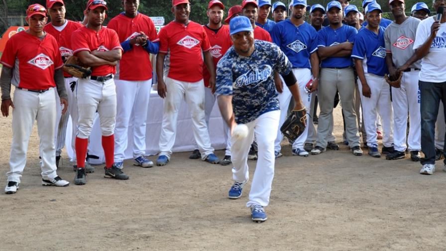 Azules ganan dos en inicio liga Emce de Softbol Azules ganan dos en inicio liga Emce de Softbol