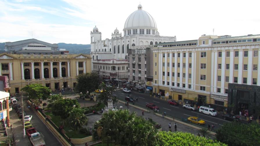 El Salvador declara emergencia por escasez de agua