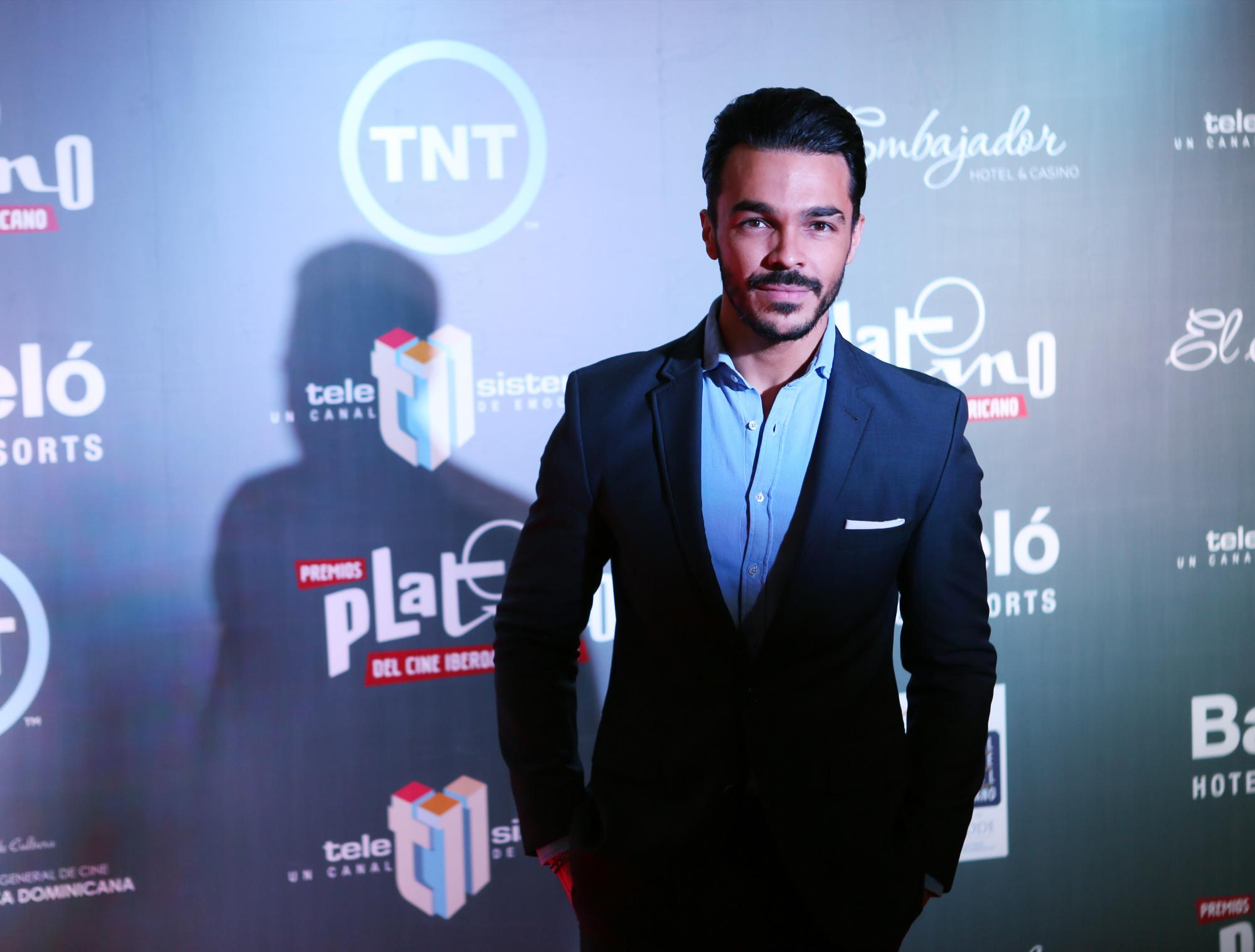 Shalim Ortiz viajó desde Los Ángeles