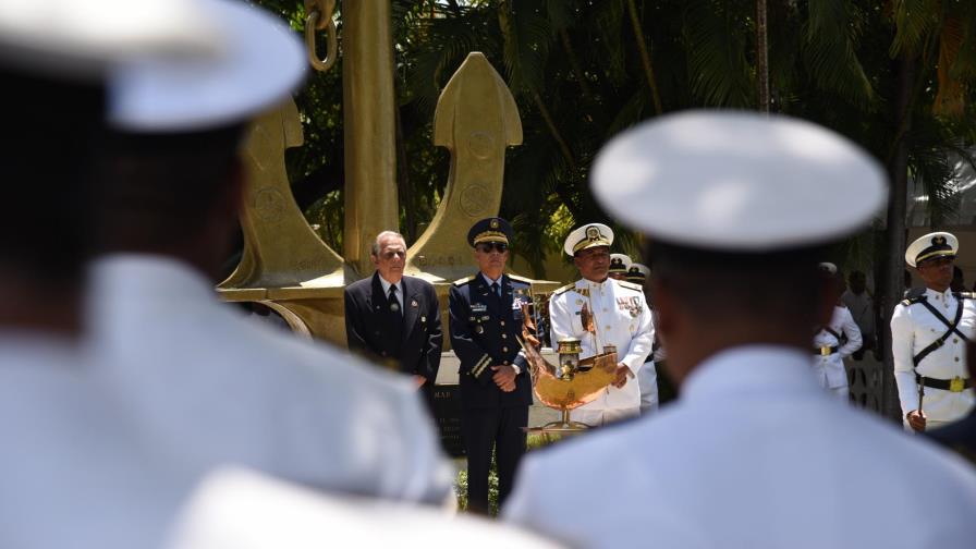 La Armada celebra el 172 aniversario de su fundación