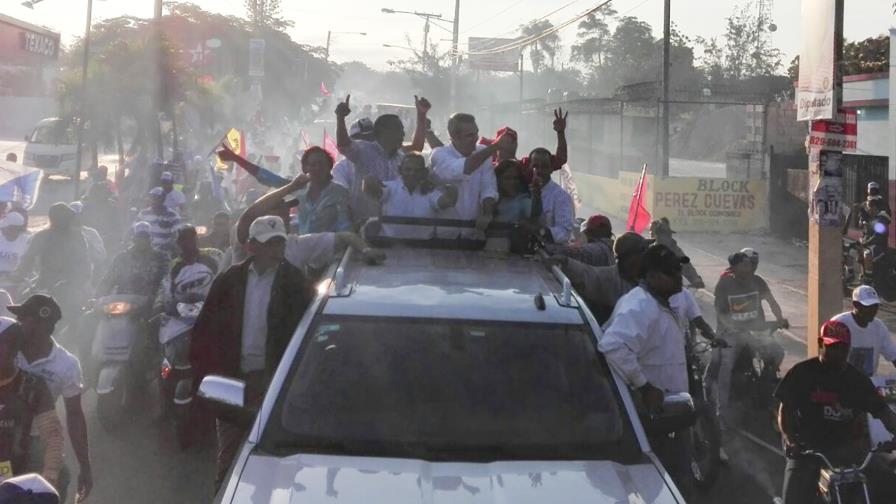 Abinader recorrió ayer a Bahoruco y Barahona Abinader recorrió ayer a Bahoruco y Barahona