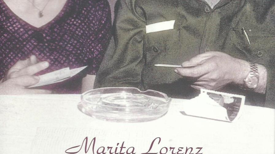 Marita Lorenz embarca hacia Dallas Marita Lorenz embarca hacia Dallas