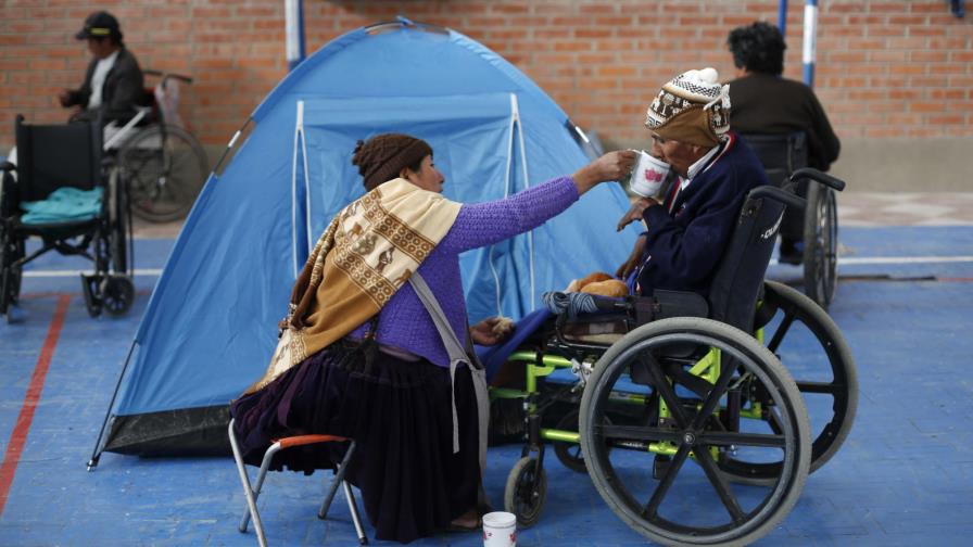 Marchan en sillas de ruedas en protesta contra Evo Morales Marchan en sillas de ruedas en protesta contra Evo Morales