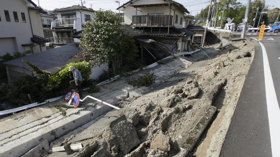 Japón descarta tsunami tras el fuerte terremoto de 7 grados en sur del país
