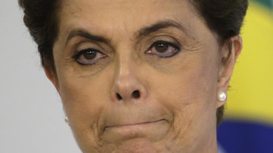 Rousseff pierde batalla judicial y queda a tiro de un juicio político