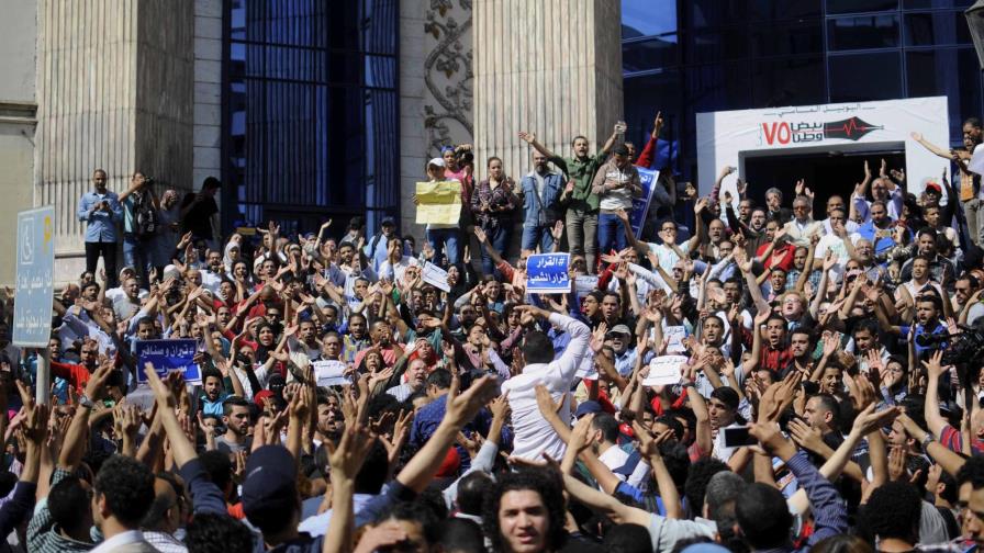 Manifestaciones contra presidente egipcio por cesión de islas a Arabia Saudí