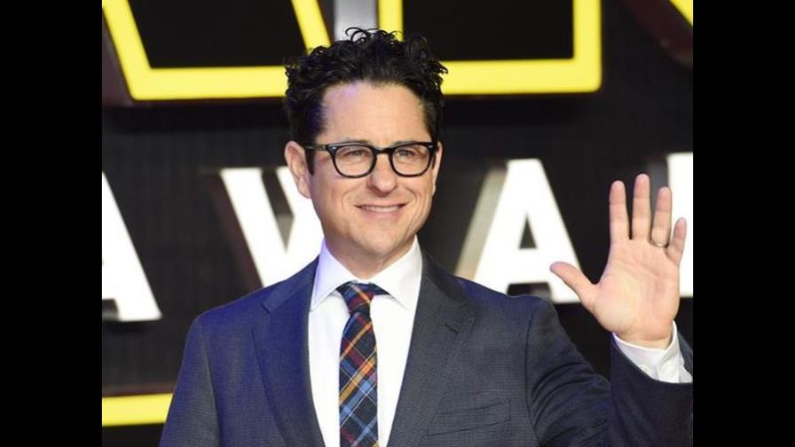 J.J. Abrams alimenta el misterio sobre el origen de Rey en “Star Wars”