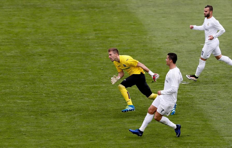 El Real Madrid golea en Getafe y se pone a un punto del Barsa 