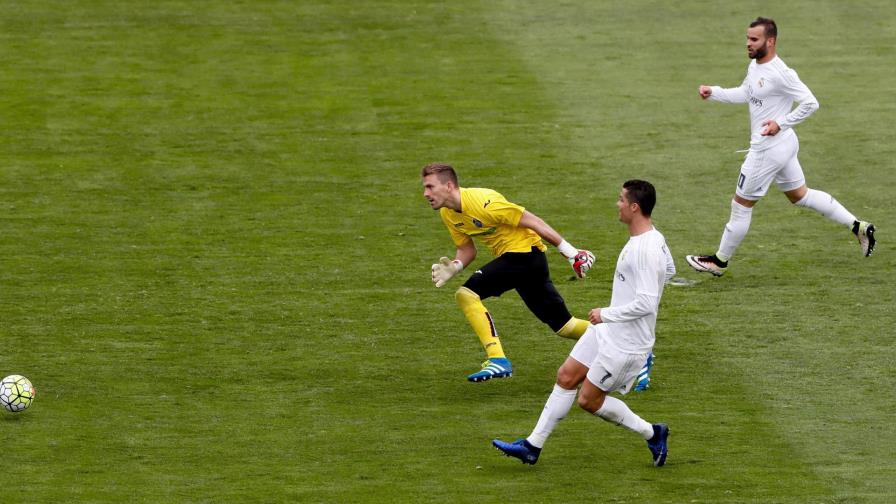 El Real Madrid golea en Getafe y se pone a un punto del Barsa 