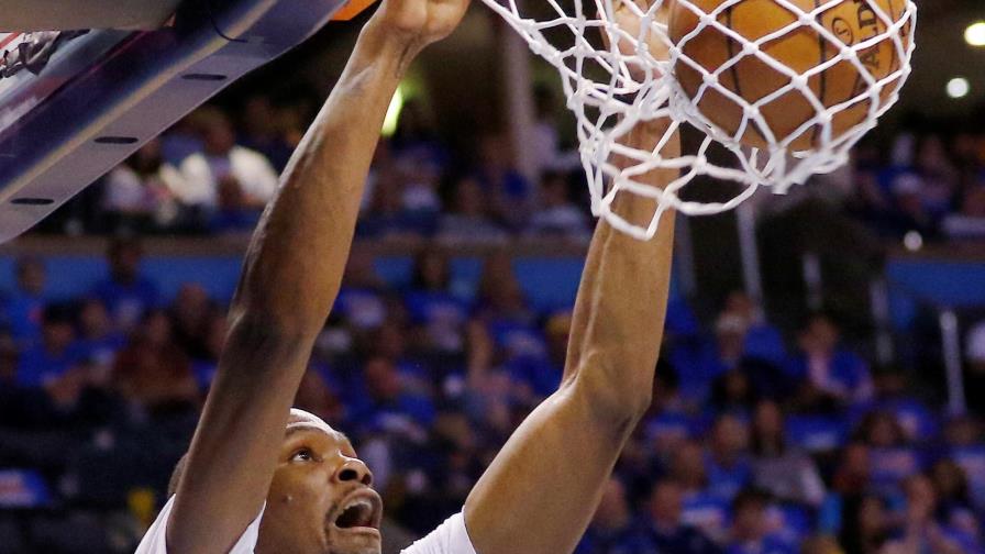 VIDEO: Westbrook y Durant ponen en ventaja al Thunder 